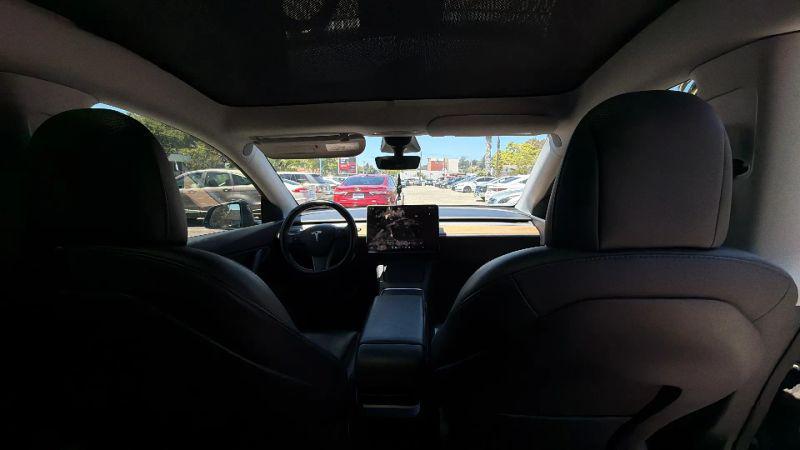 2022 Tesla Model Y Long Range Dual Motor All-Wheel Drive