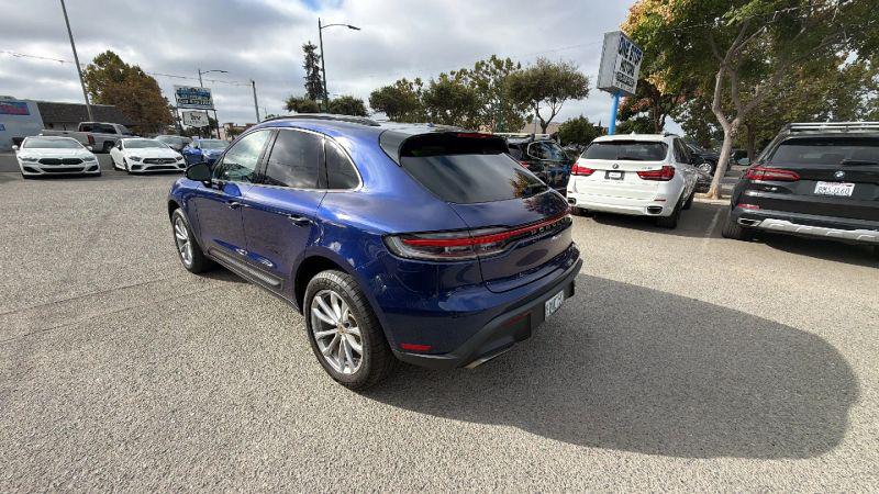 2022 Porsche Macan Base
