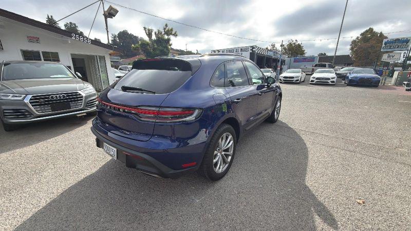 2022 Porsche Macan Base