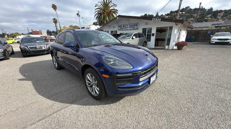 2022 Porsche Macan Base