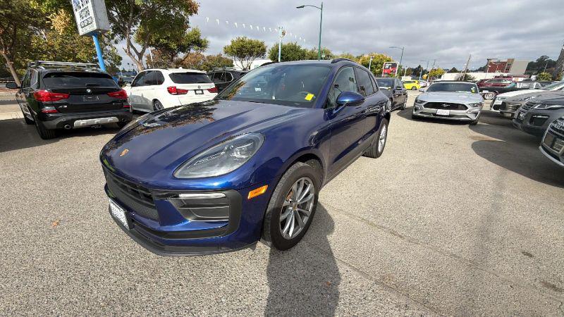 2022 Porsche Macan Base