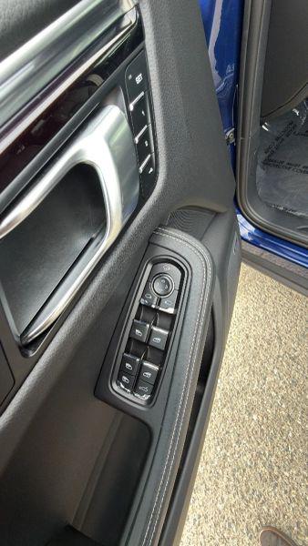 2022 Porsche Macan Base