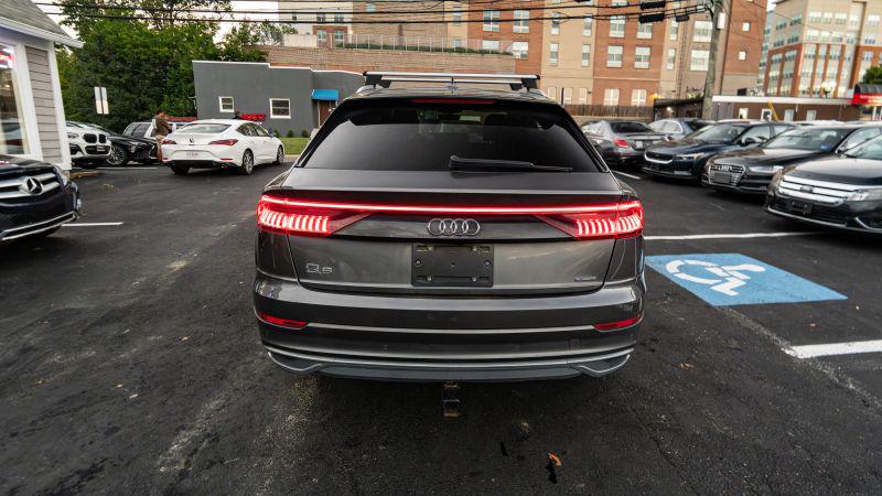 2019 Audi Q8 55 Premium