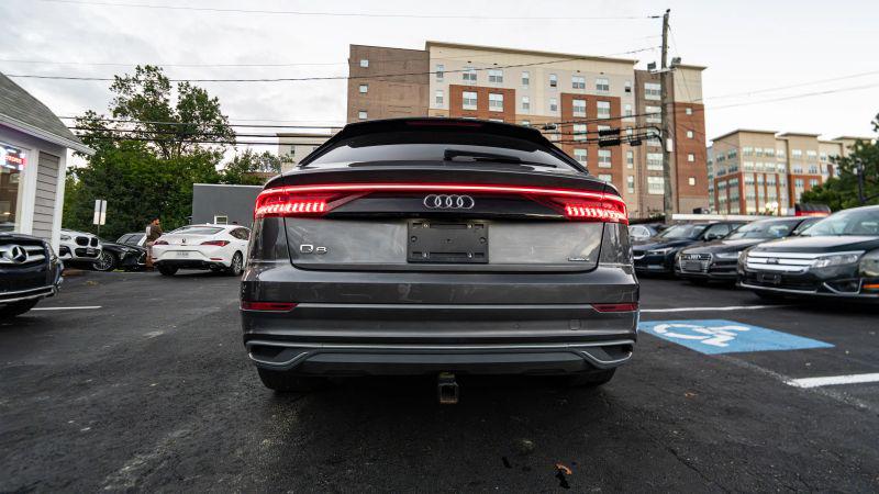 2019 Audi Q8 55 Premium