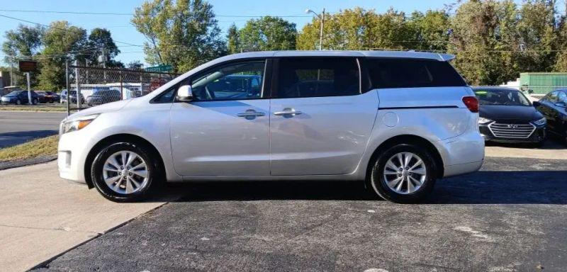 2017 Kia Sedona L
