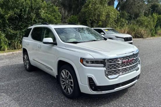 2023 GMC Acadia AWD Denali
