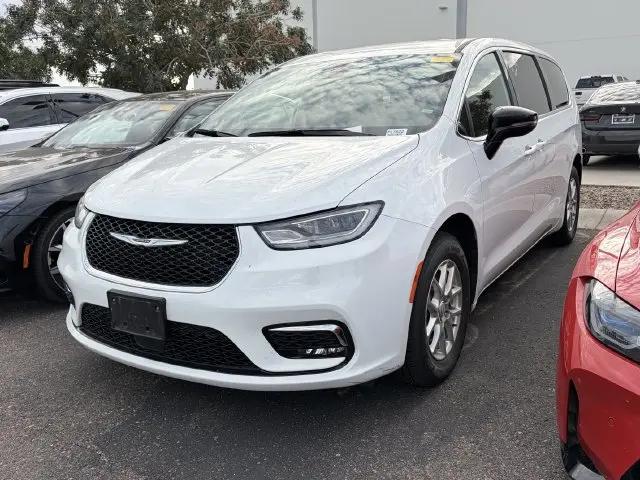 2025 Chrysler Pacifica Select for sale in Glendale, AZ