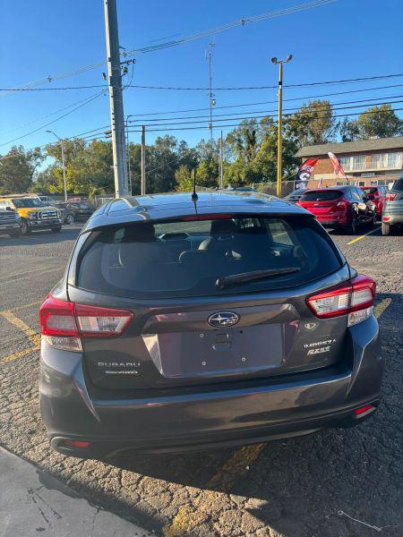 2017 Subaru Impreza 2.0i