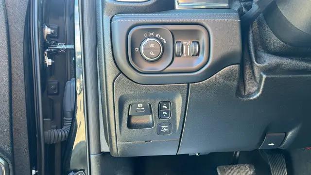2019 Ram 1500 Limited Crew Cab 4x4 57 Box