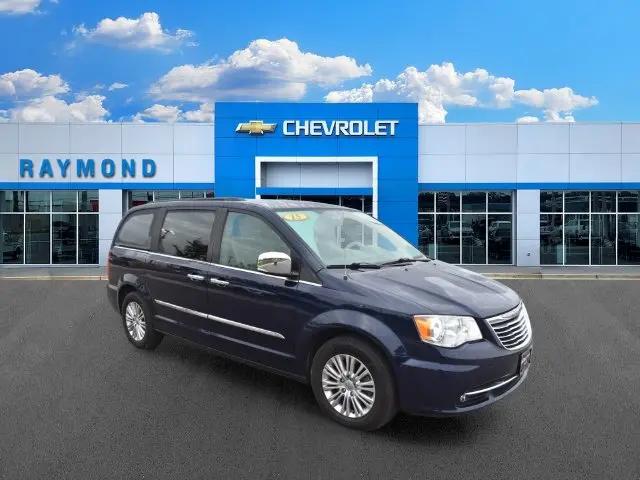 2015 Chrysler Town & Country Touring-L for sale in Antioch, IL