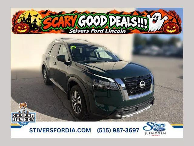 2025 Nissan Pathfinder SL 4WD for sale in Waukee, IA