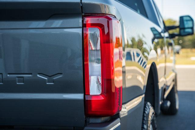 2027 Ford F-350 XLT