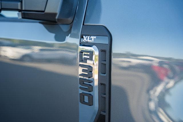 2027 Ford F-350 XLT