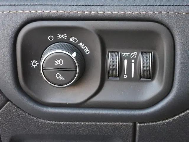 2025 Ram 1500 Tungsten Crew Cab 4x4 57 Box