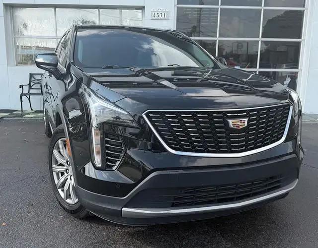 2021 Cadillac XT4 AWD Premium Luxury