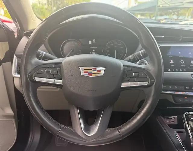 2021 Cadillac XT4 AWD Premium Luxury