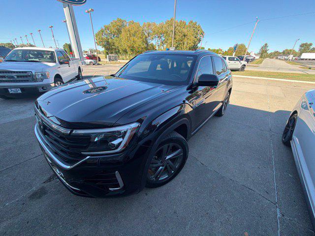 2024 Volkswagen Atlas Cross Sport 2.0T SEL R-Line for sale in Sellersburg, IN