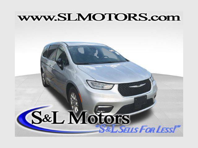 2026 Chrysler Pacifica Select for sale in Pulaski, WI