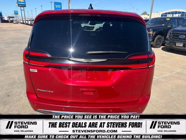 2025 Chrysler Pacifica Select