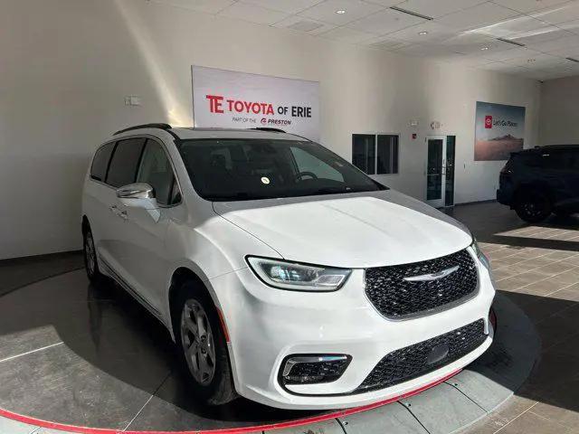 2022 Chrysler Pacifica Limited for sale in Erie, PA