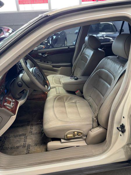 2003 Cadillac DeVille Standard