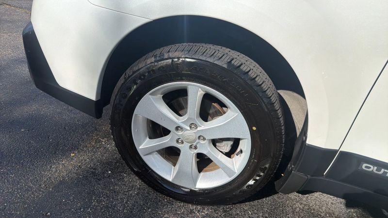 2013 Subaru Outback 2.5i Premium