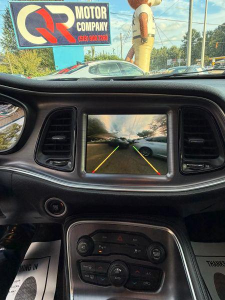 2016 Dodge Challenger SXT Plus