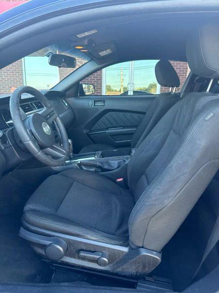 2011 Ford Mustang V6