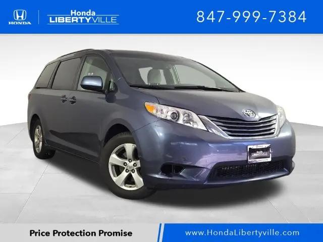 2016 Toyota Sienna LE 7 Passenger for sale in Libertyville, IL