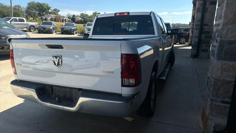 2019 Ram 1500 Classic SLT Crew Cab 4x2 64 Box