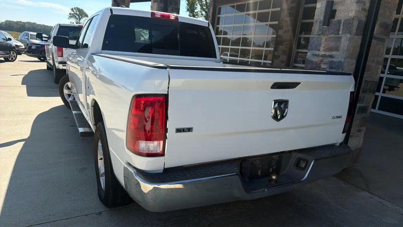 2019 Ram 1500 Classic SLT Crew Cab 4x2 64 Box