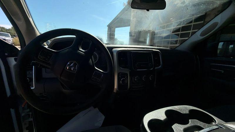 2019 Ram 1500 Classic SLT Crew Cab 4x2 64 Box