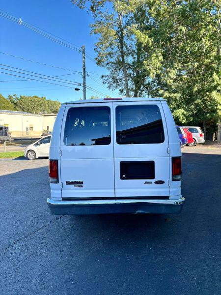 2012 Ford E-350 Super Duty XLT
