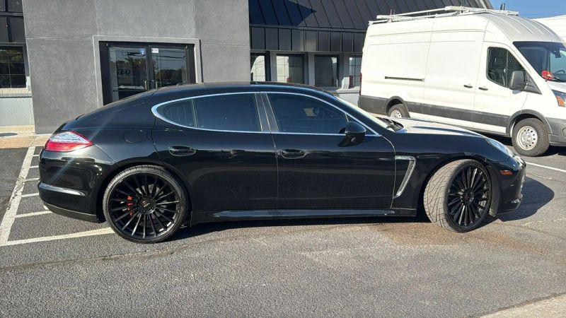 2011 Porsche Panamera 4S