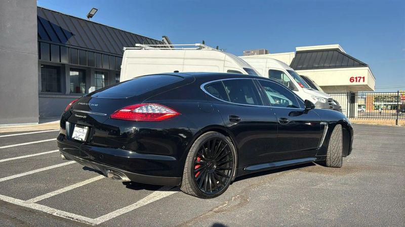2011 Porsche Panamera 4S