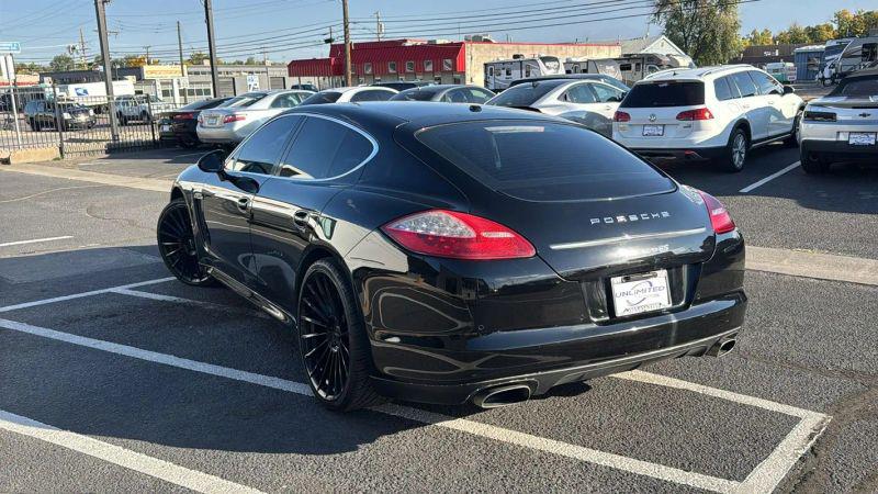 2011 Porsche Panamera 4S