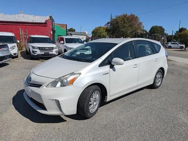 2014 Toyota Prius v Three