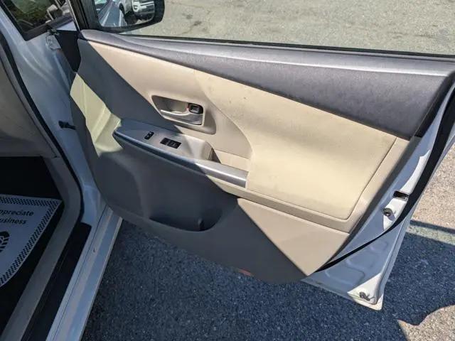 2014 Toyota Prius v Three