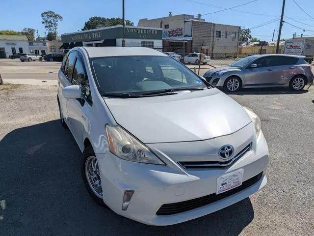 2014 Toyota Prius v Three