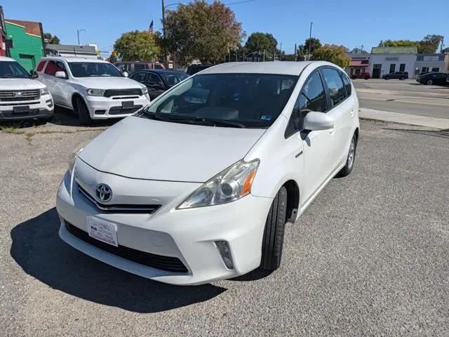 2014 Toyota Prius v Three