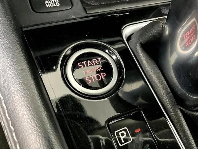 2023 Nissan Kicks SR Xtronic CVT