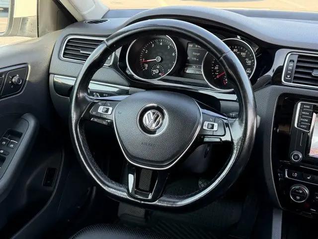 2017 Volkswagen Jetta 1.8T SEL