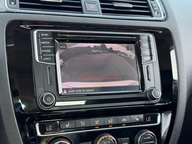 2017 Volkswagen Jetta 1.8T SEL