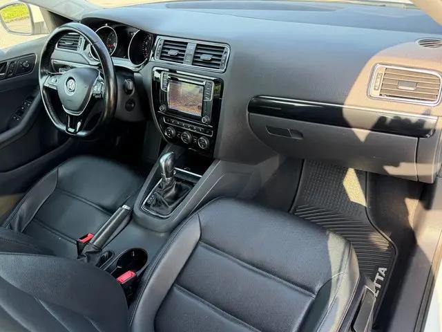 2017 Volkswagen Jetta 1.8T SEL