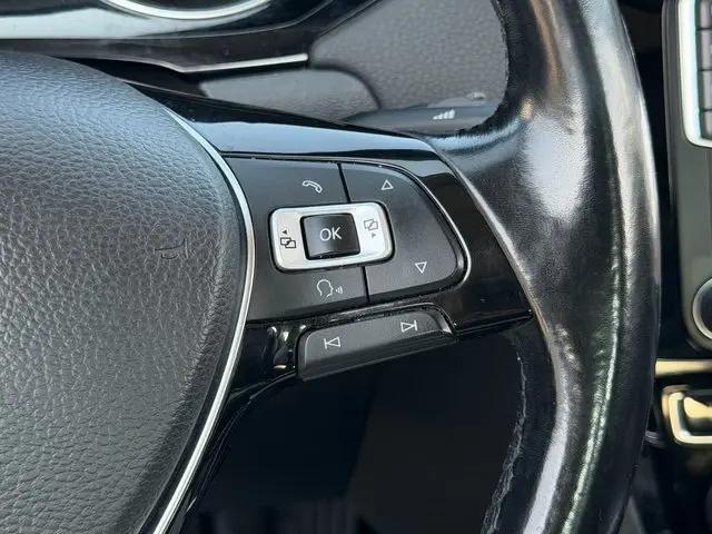 2017 Volkswagen Jetta 1.8T SEL