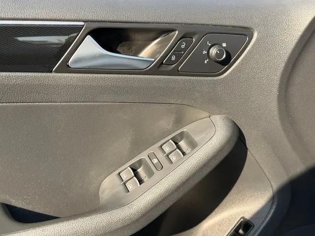 2017 Volkswagen Jetta 1.8T SEL