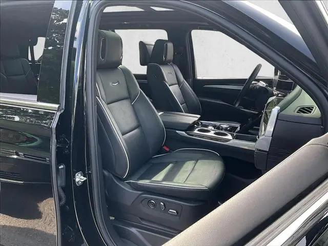 2025 Cadillac Escalade Premium Luxury