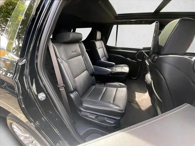 2025 Cadillac Escalade Premium Luxury