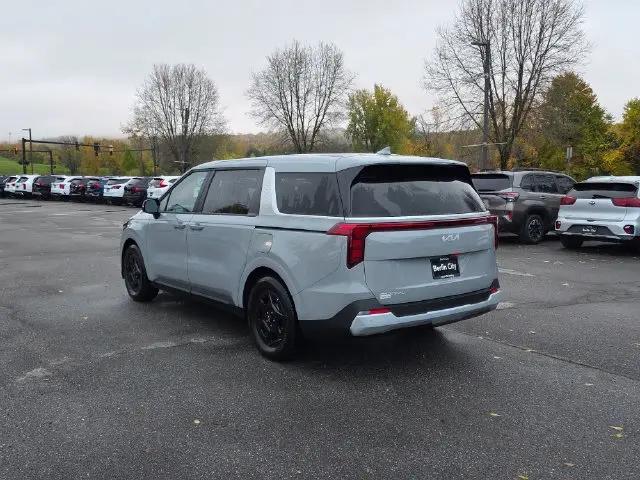 2027 Kia Carnival LXS