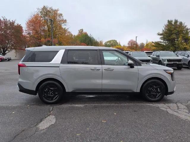 2027 Kia Carnival LXS